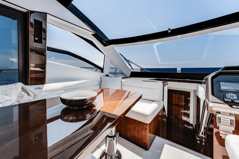 Slide: The Image of Galeon 510 SKY 2023 - 5486296