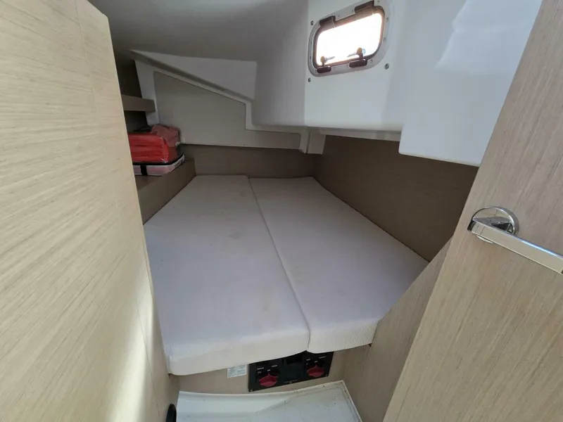 Slide: The Image of Aft Double Berth - 5419053