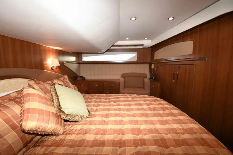 Slide: The Image of 2008 58 Tiara Yachts Sovran - Dreamscape - Master Stateroom - 5420995