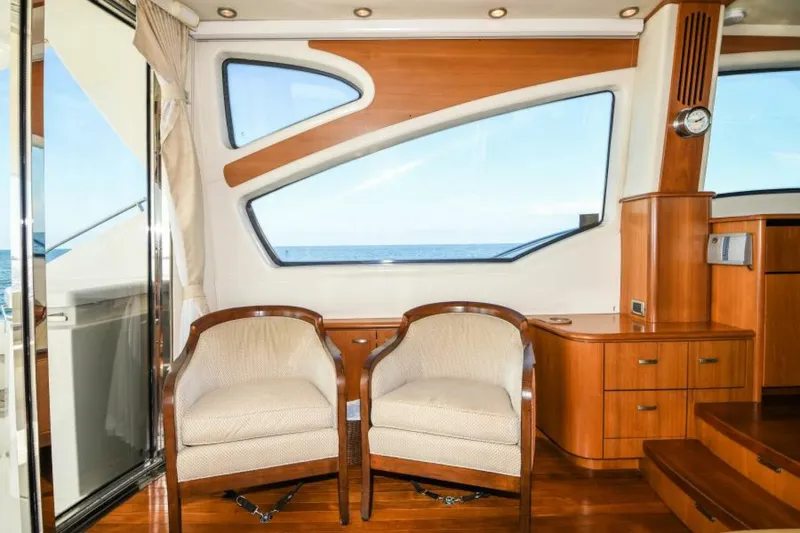 Slide: The Image of 2008 58 Tiara Yachts Sovran - Dreamscape - Salon Port - 5420982