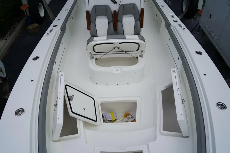Slide: The Image of Regulator Marine 30XO 2025 - 5421741
