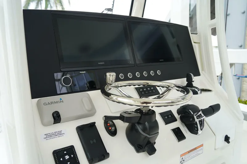 Slide: The Image of Regulator Marine 30XO 2025 - 5421746