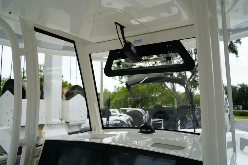 Slide: The Image of Regulator Marine 30XO 2025 - 5421751