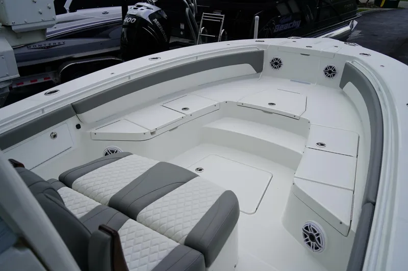 Slide: The Image of Regulator Marine 30XO 2025 - 5421753