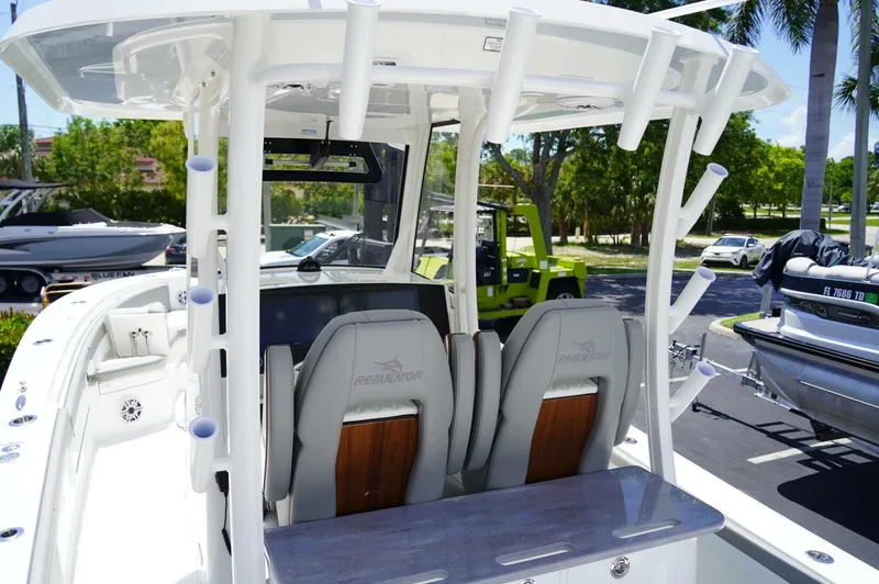 Slide: The Image of Regulator Marine 30XO 2025 - 5421764