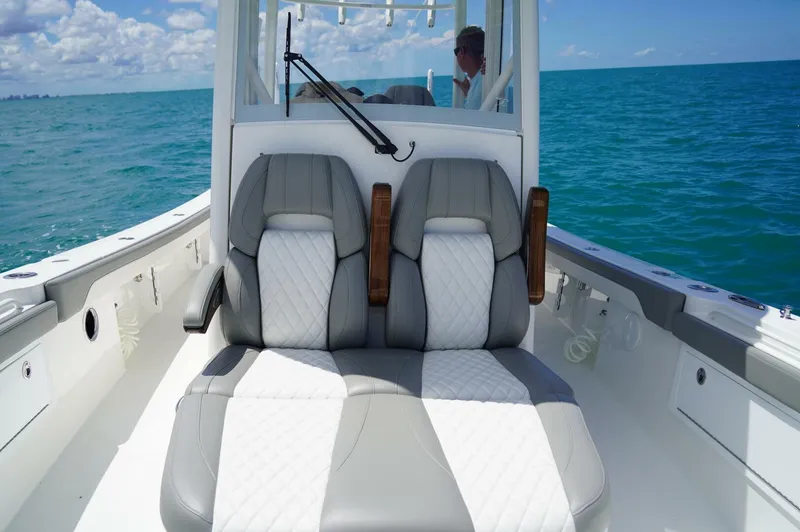 Slide: The Image of Regulator Marine 30XO 2025 - 5421778