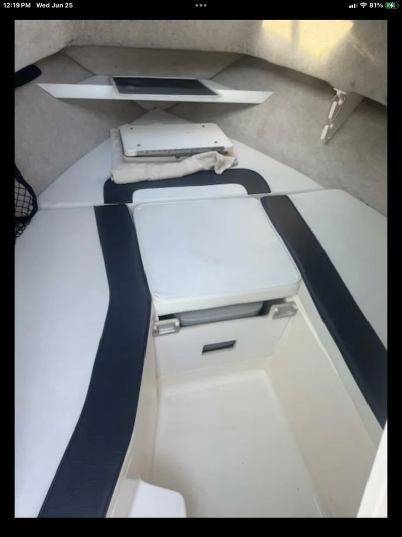 Slide: The Image of Sea Ray Laguna 1997 - 5422106