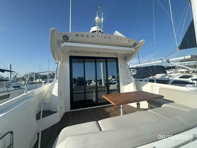 Slide: The Image of 42' Prestige aftdeck forward - 5423089