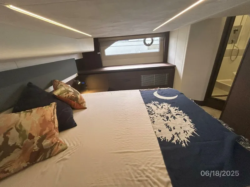Slide: The Image of 42' Prestige master stateroom port - 5423133