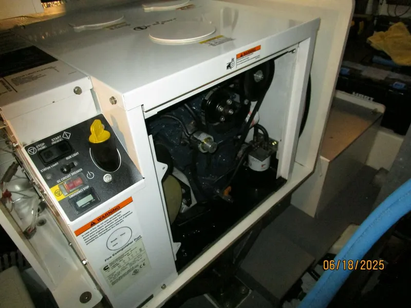 Slide: The Image of 42' Prestige generator soundbox - 5423115