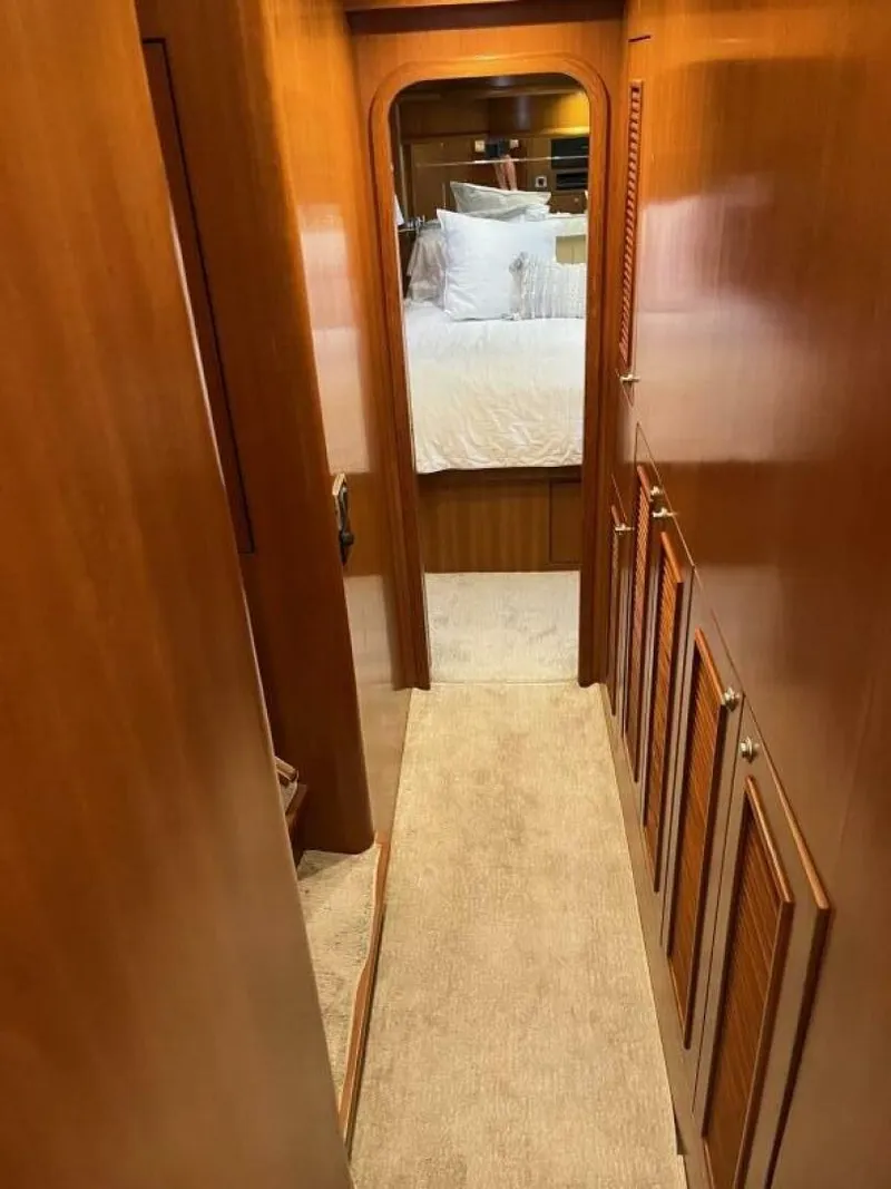 Slide: The Image of Symbol 59 Classic Pilothouse 2008 - 5430917