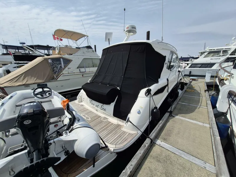 Slide: The Image of Sea Ray Sundancer 350 Coupe 2019 - 5423161