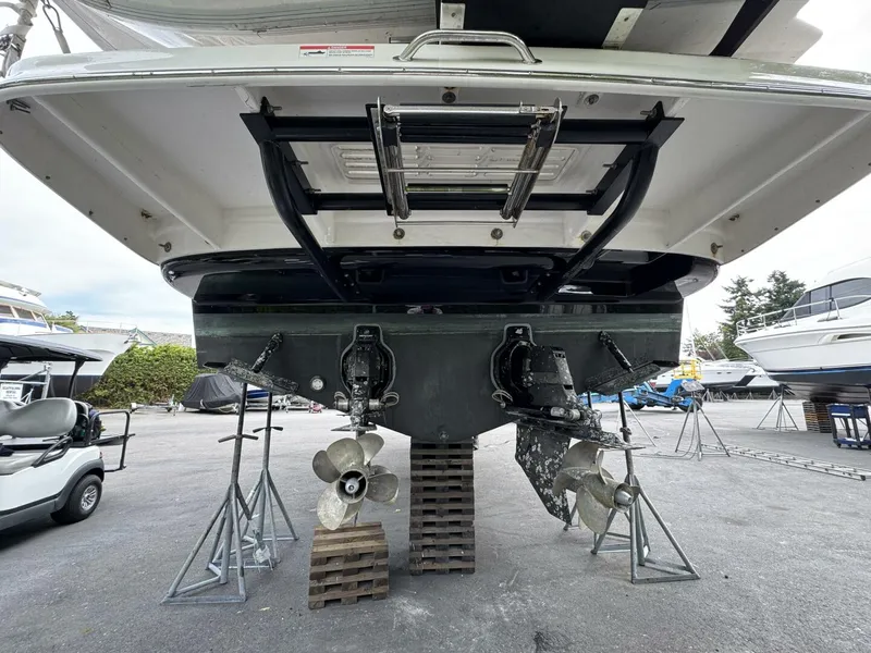 Slide: The Image of Sea Ray Sundancer 350 Coupe 2019 - 5423164