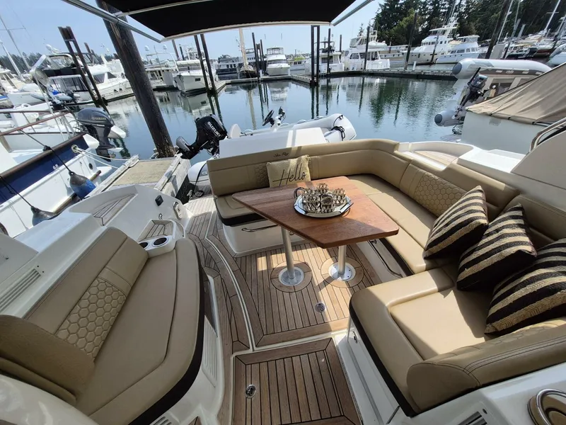 Slide: The Image of Sea Ray Sundancer 350 Coupe 2019 - 5423135