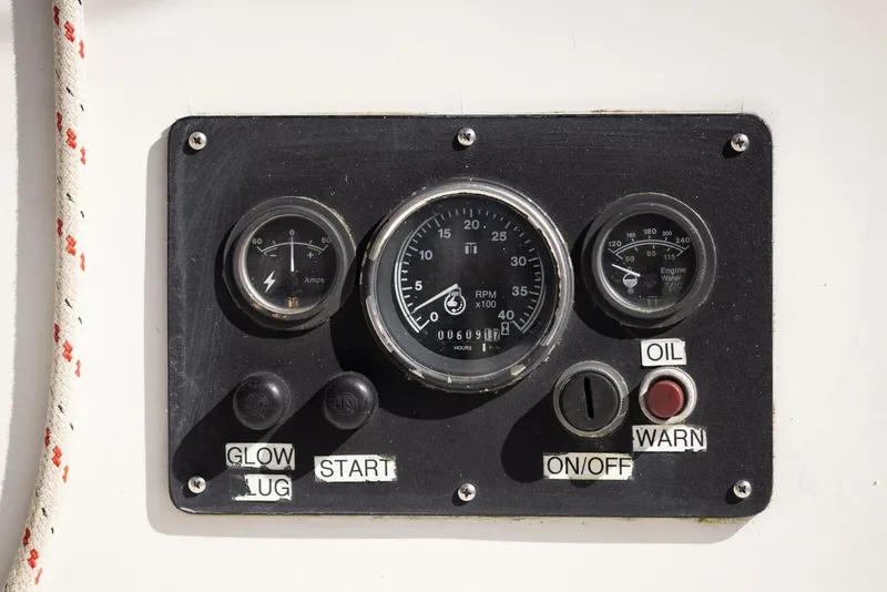 Slide: The Image of Nonsuch 30 1989 - 5429166