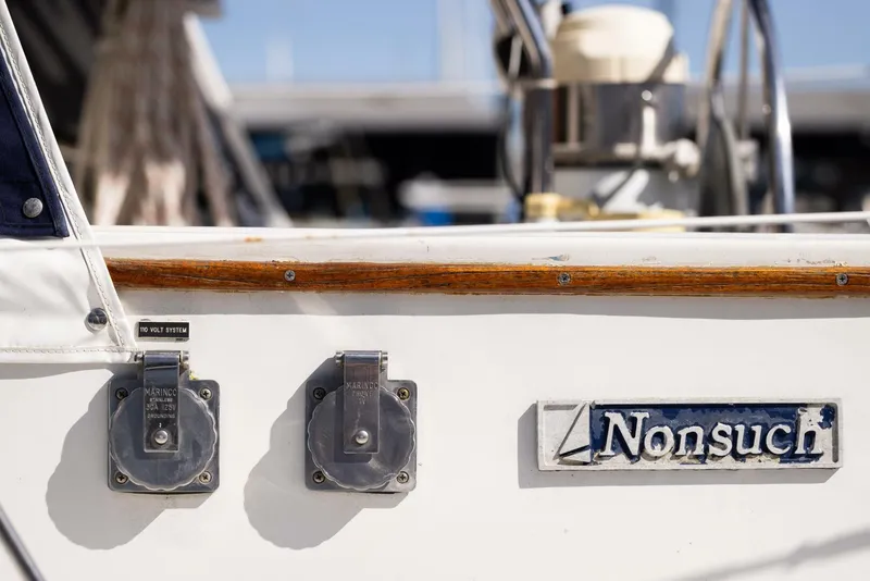 Slide: The Image of Nonsuch 30 1989 - 5429174