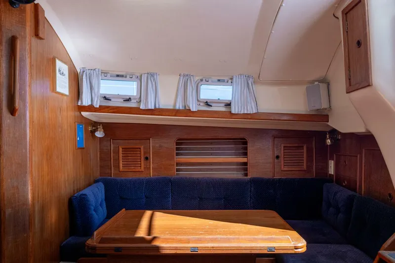 Slide: The Image of Nonsuch 30 1989 - 5429181