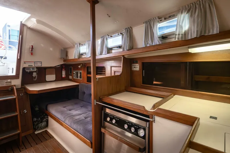 Slide: The Image of Nonsuch 30 1989 - 5429186