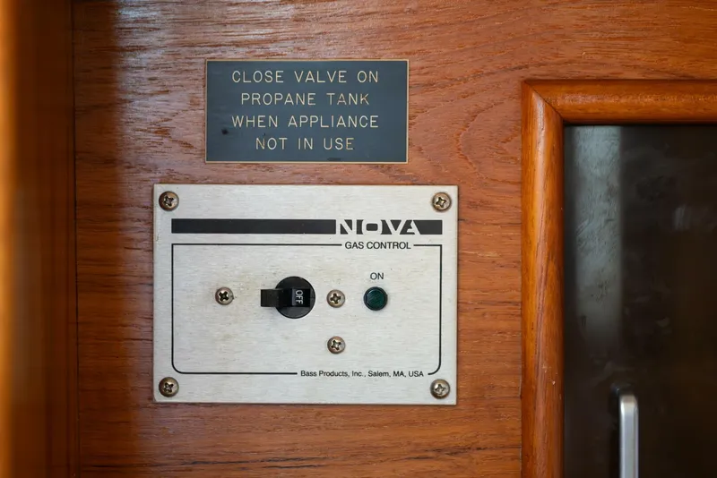 Slide: The Image of Nonsuch 30 1989 - 5429187