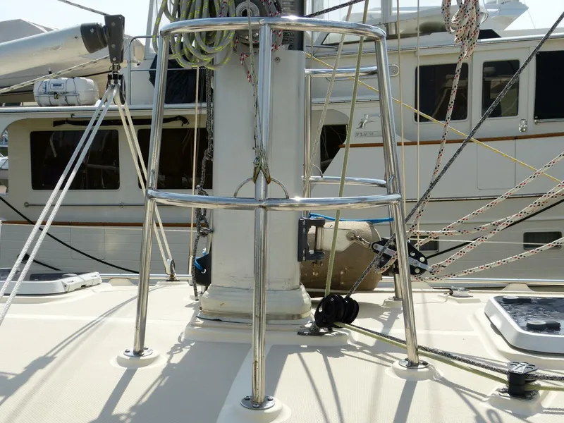 Slide: The Image of 2000 Island Packet 420 Mast base - 5439556