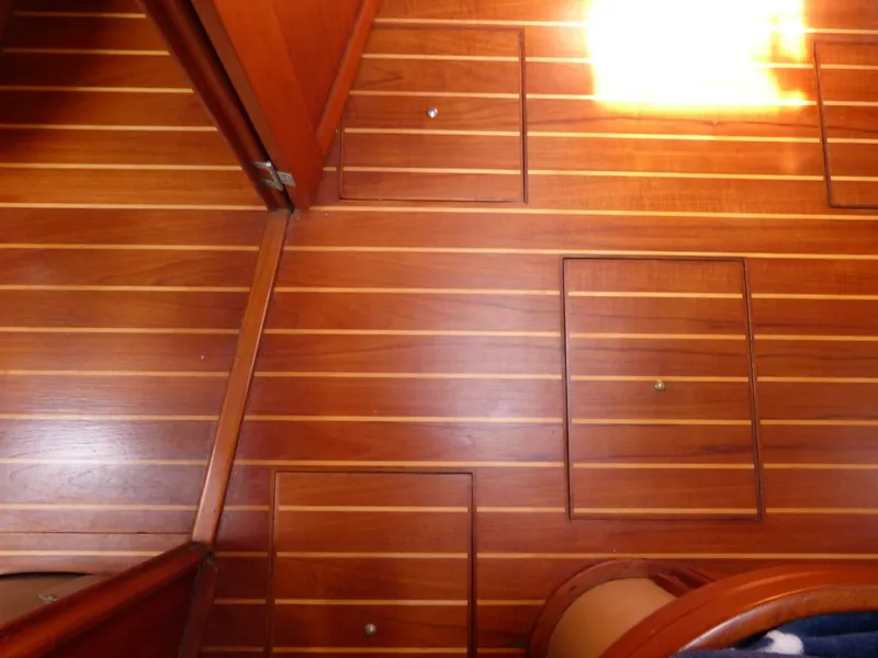 Slide: The Image of 2000 Island Packet 420 Teak and holly cabin sole - 5439573