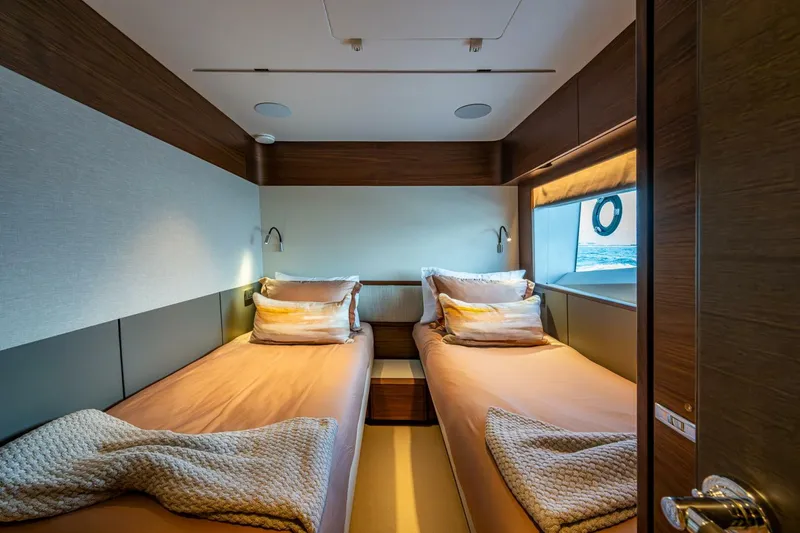 Slide: The Image of Princess Y95 Lower - Port Guest Stateroom - 5424180