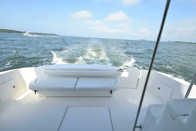 Slide: The Image of 2000 Sea Ray 480 Sedan Bridge Power 9850225 983774539 0 240620250706 35 - 5423725