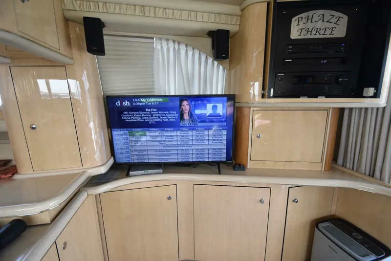 Slide: The Image of 2000 Sea Ray 480 Sedan Bridge Power 9850225 983774564 0 240620250708 60 - 5423704