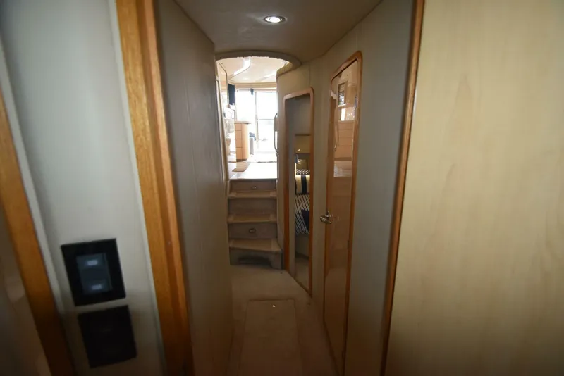 Slide: The Image of 2000 Sea Ray 480 Sedan Bridge Power 9850225 983774526 0 240620250704 22 - 5423738