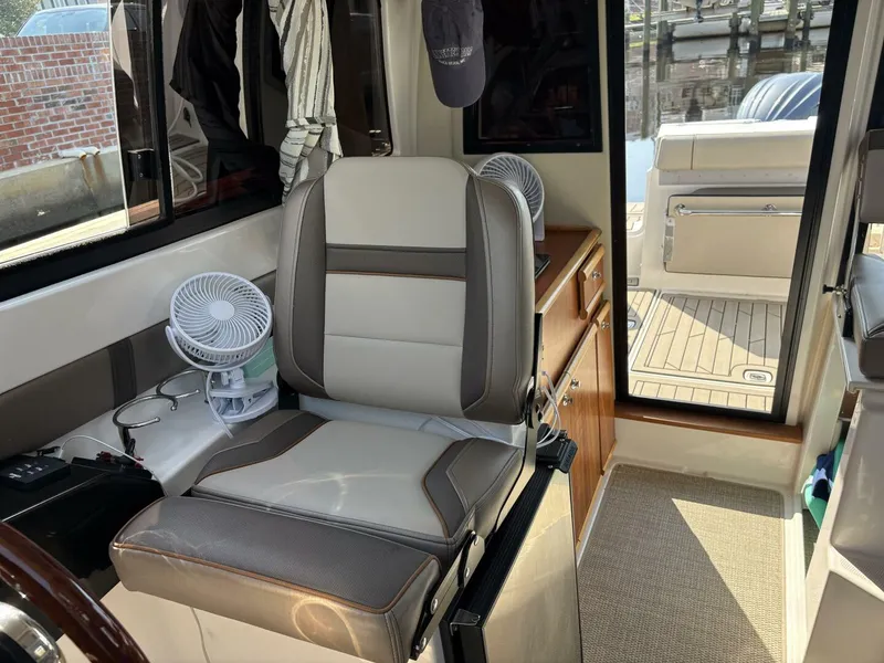 Slide: The Image of Cutwater C-24 Coupe 2022 - 5428108