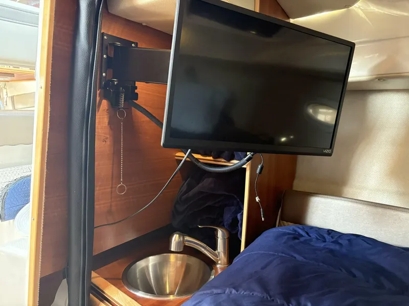 Slide: The Image of Cutwater C-24 Coupe 2022 - 5428115