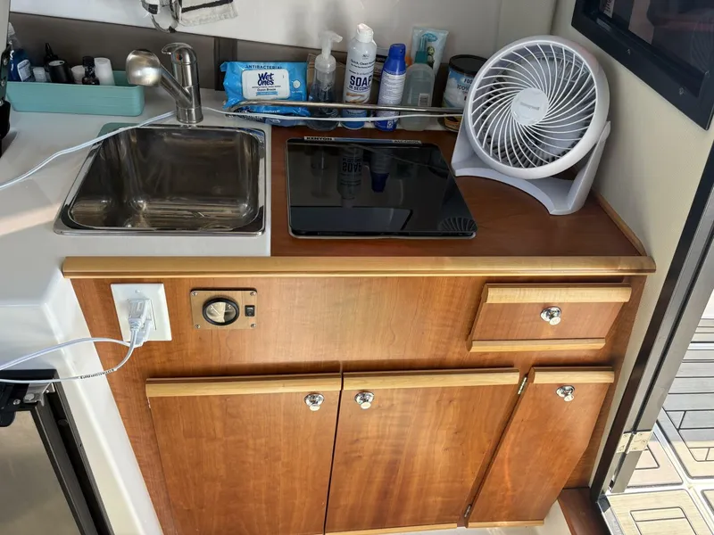 Slide: The Image of Cutwater C-24 Coupe 2022 - 5428119