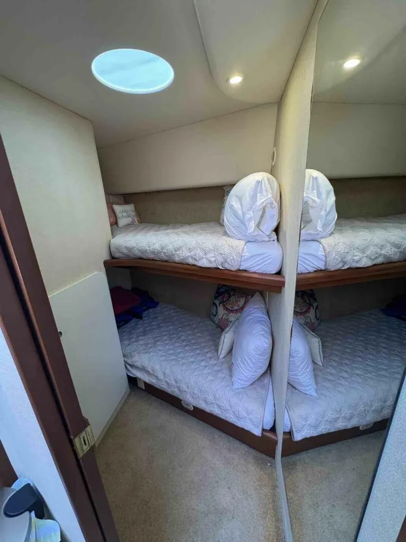 Slide: The Image of 34c Silverton port guest berth - 5429702