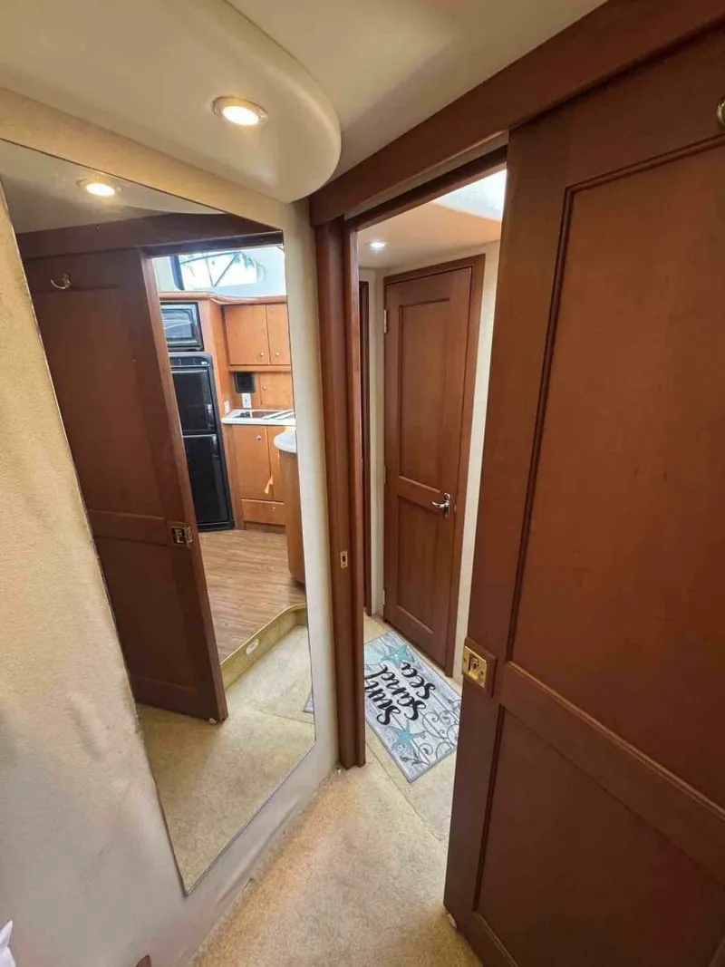 Slide: The Image of 34c Silverton port guest berth 2 - 5429703