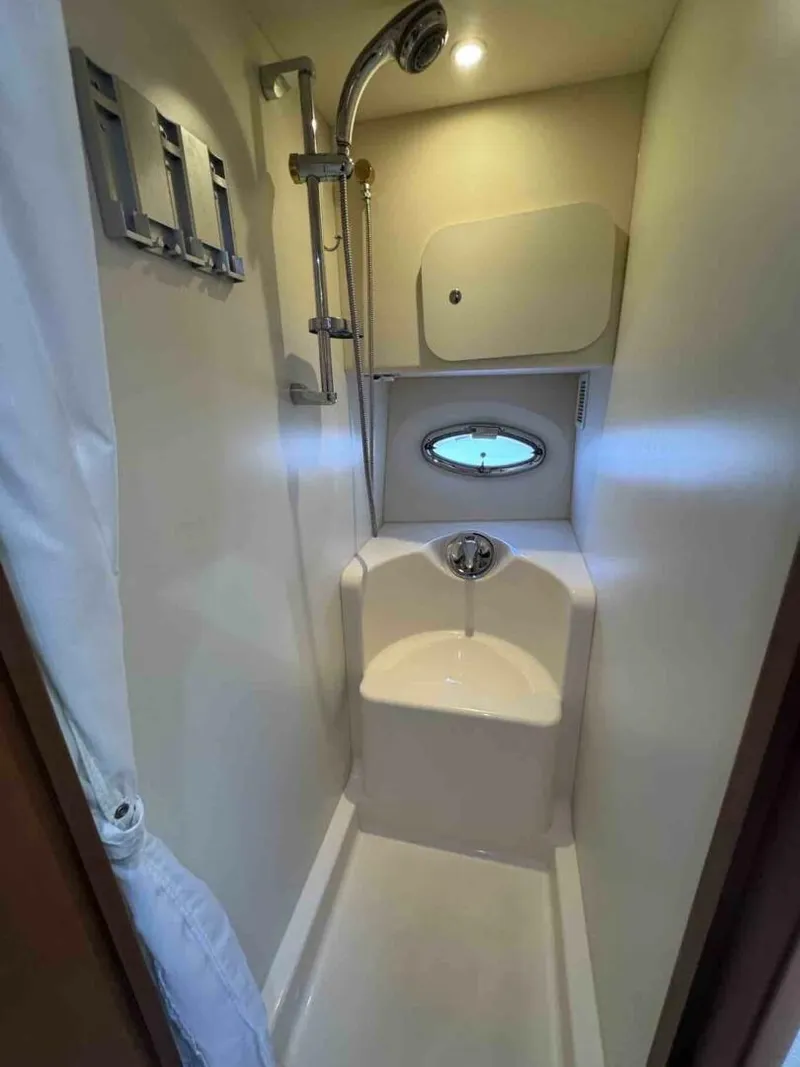 Slide: The Image of 34c Silverton  STBD shower - 5429722