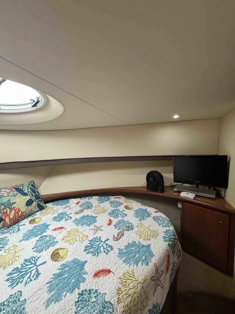 Slide: The Image of 34c Silverton forward master state room 3 - 5429729