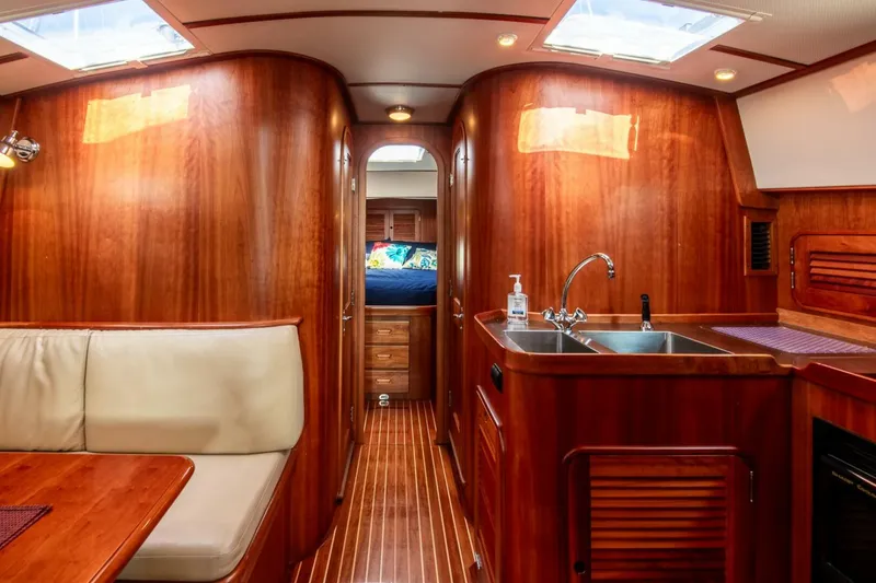Slide: The Image of Hinckley Yachts Talaria 44 Express 2003 - 5425472