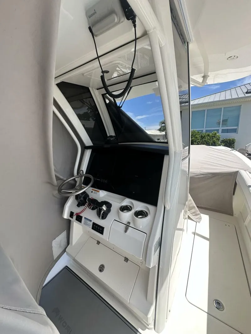 Slide: The Image of World Cat 280CCX 2024 - 5425555