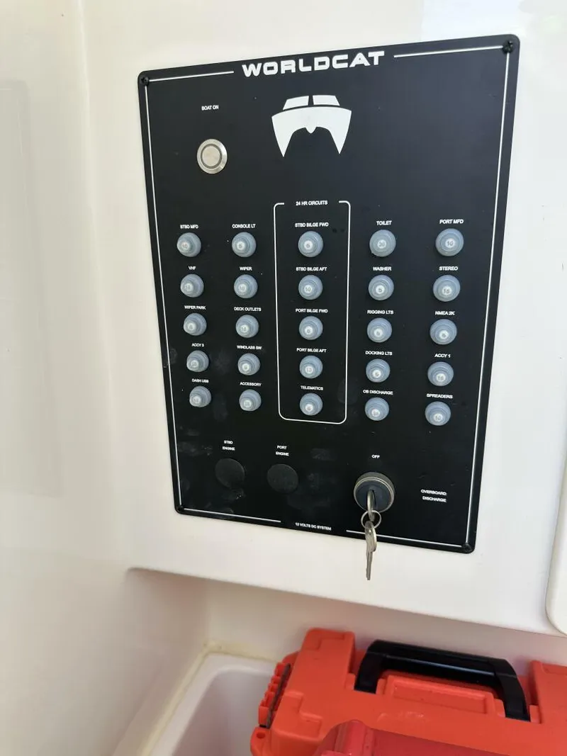 Slide: The Image of World Cat 280CCX 2024 - 5425597