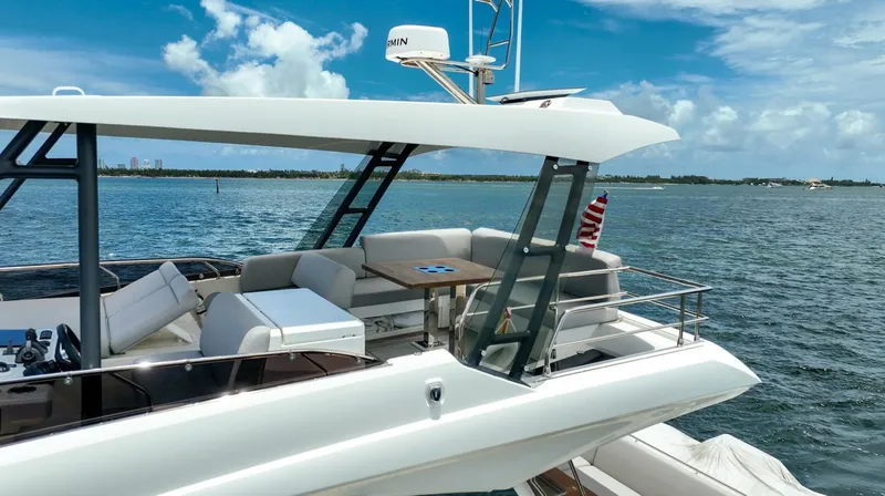 Slide: The Image of Prestige 520 2023 - 5498989