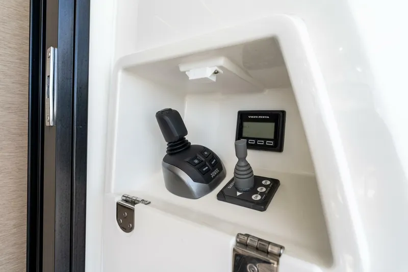 Slide: The Image of Prestige 520 2023 - 5499058