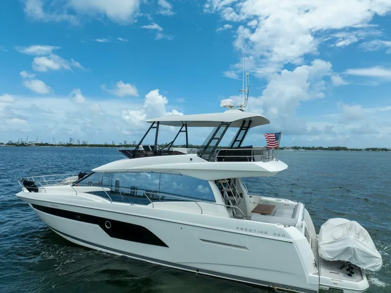 Slide: The Image of Prestige 520 2023 - 5498980
