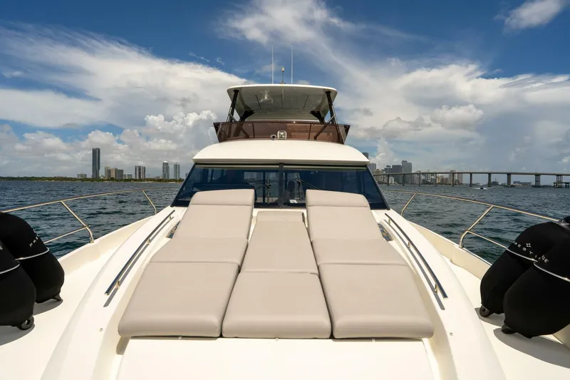 Slide: The Image of Prestige 520 2023 - 5499062