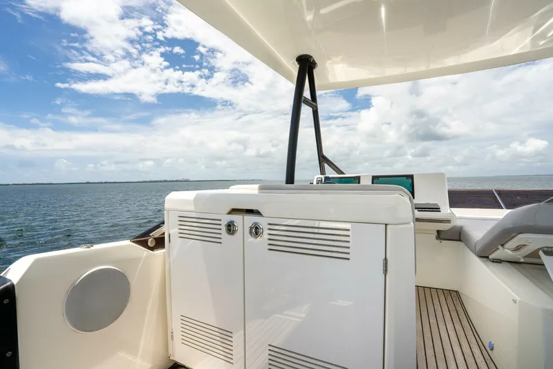 Slide: The Image of Prestige 520 2023 - 5499068