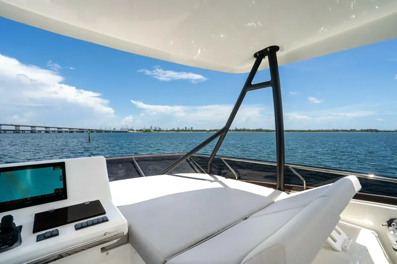 Slide: The Image of Prestige 520 2023 - 5499070