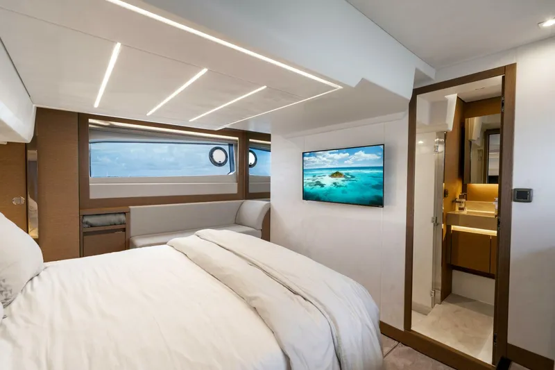 Slide: The Image of Prestige 520 2023 - 5499082