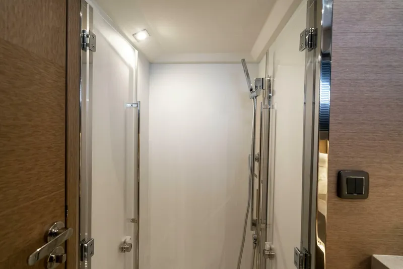 Slide: The Image of Prestige 520 2023 - 5499088