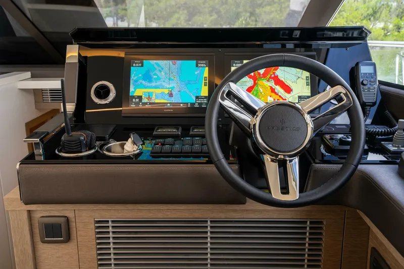 Slide: The Image of Prestige 520 2023 - 5499091