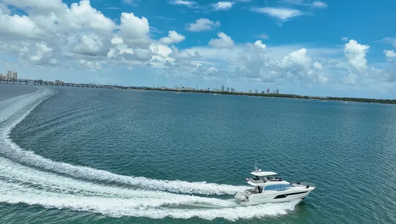 Slide: The Image of Prestige 520 2023 - 5498983