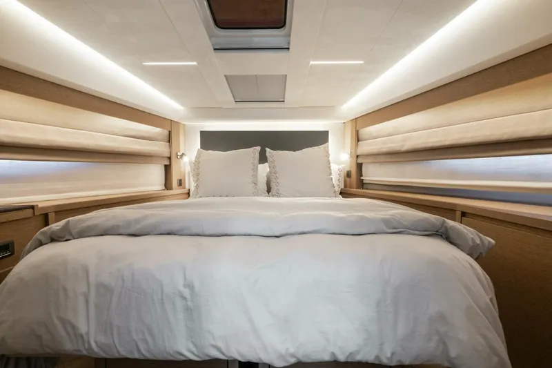 Slide: The Image of Prestige 520 2023 - 5499096